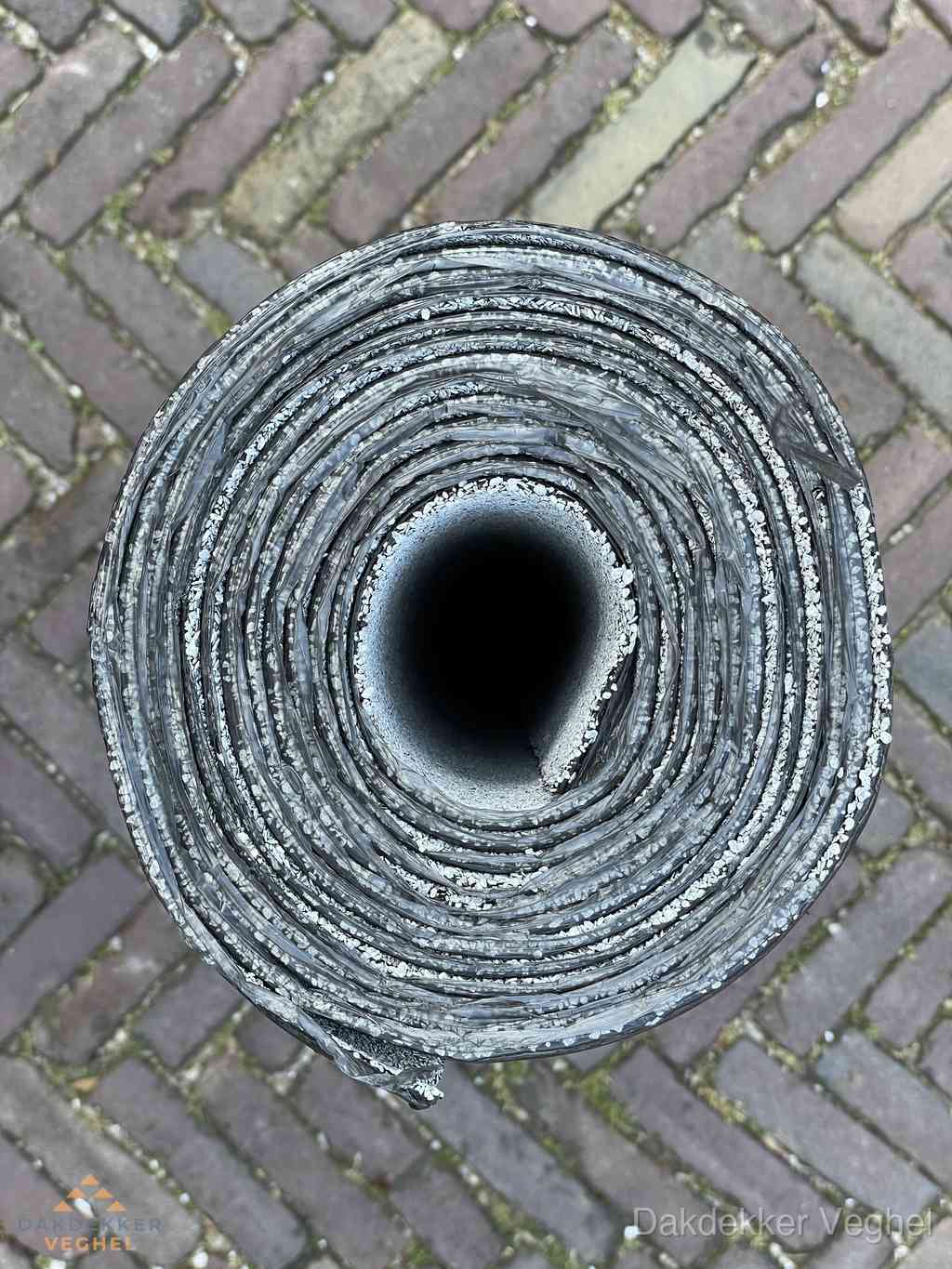 Rol EPDM dakbedekking materiaal voor plat dak in Veghel Rol EPDM dakbedekking materiaal voor plat dak in Veghel
