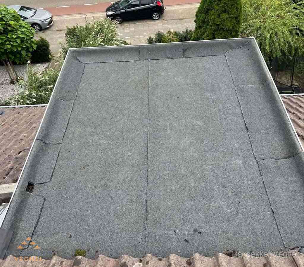Dakbedekking schuur met bitumen in Veghel Dakbedekking schuur met bitumen in Veghel